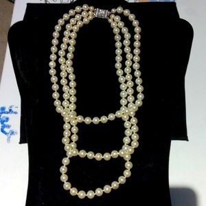 Jackie Kennedy's Vintage Replica Pearl Necklace